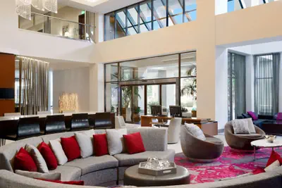 Photo 3 - Hilton Woodland Hills / Los Angeles