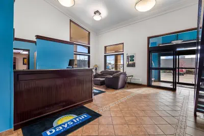 Photo 5 - Days Inn by Wyndham Minot