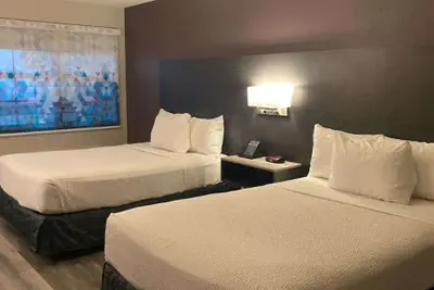 Photo 3 - La Quinta Inn by Wyndham Bakersfield South