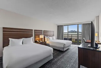 Photo 5 - DoubleTree by Hilton Atlantic Beach Oceanfront
