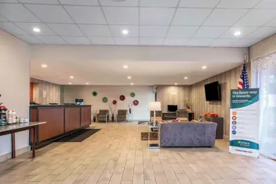 Photo 4 - Quality Inn West Springfield