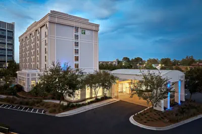 Photo 2 - Holiday Inn Express & Suites Charleston DWTN - Medical CTR by IHG