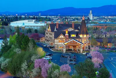 Photo 2 - Holiday Inn Express Spokane Downtown by IHG