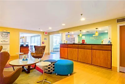 Photo 5 - Baymont by Wyndham Savannah Midtown