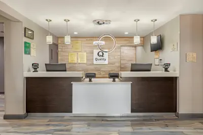 Photo 4 - Quality Inn & Suites Plano East - Richardson