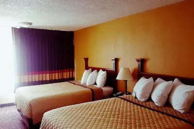 Photo 3 - Rodeway Inn Concord - Kannapolis
