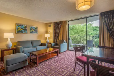 Photo 5 - Hilo Hawaiian Hotel, Trademark Collection by Wyndham