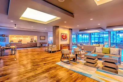 Photo 3 - Hilo Hawaiian Hotel, Trademark Collection by Wyndham