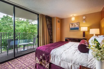 Photo 4 - Hilo Hawaiian Hotel, Trademark Collection by Wyndham