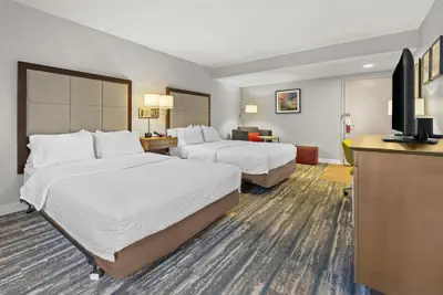 Photo 5 - Hampton Inn Toledo-South/Maumee