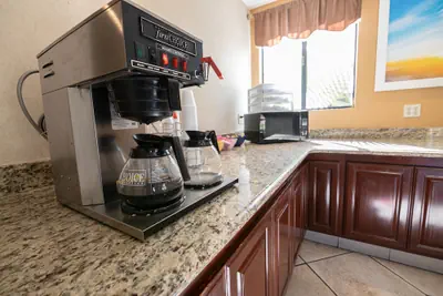 Photo 3 - Hospitality Inn San Bernardino/ Redlands