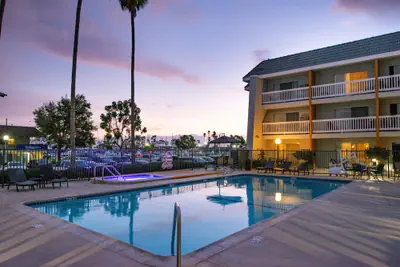 Photo 2 - Dana Point Marina Inn