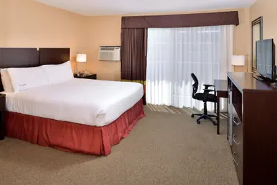Photo 5 - Dana Point Marina Inn