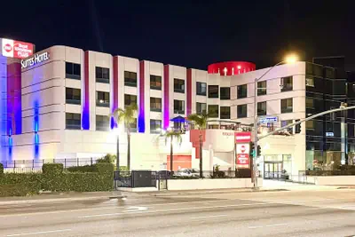 Photo 2 - Best Western Plus Suites Hotel - LAX Airport LA Stadium