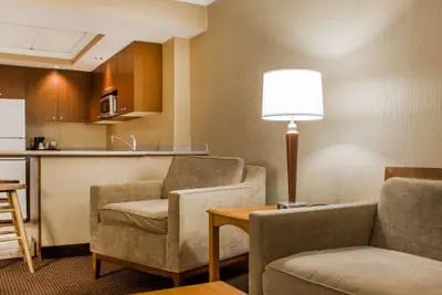 Photo 5 - Clarion Hotel & Suites Riverfront
