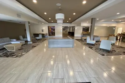 Photo 5 - Delta Hotels by Marriott Chicago Willowbrook