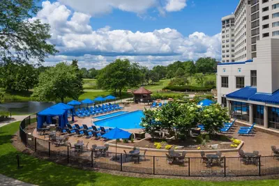 Photo 2 - Hilton Chicago/Oak Brook Hills Resort & Conference Center