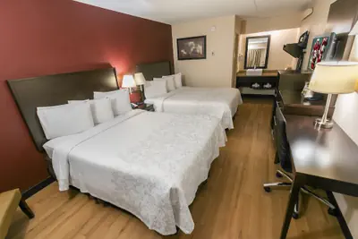 Photo 2 - Red Roof Inn PLUS+ Washington DC - Alexandria