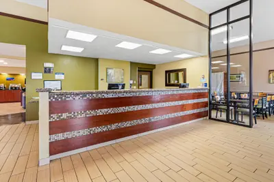 Photo 4 - Best Western Ambassador Inn & Suites
