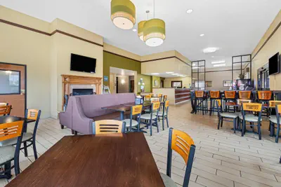 Photo 5 - Best Western Ambassador Inn & Suites