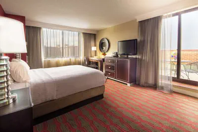 Photo 5 - DoubleTree by Hilton New York LaGuardia Airport