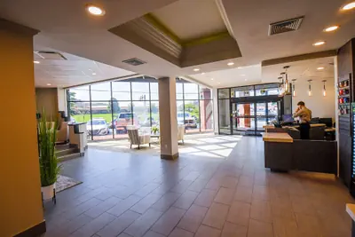 Photo 3 - Euro Suites Hotel