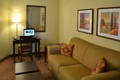 Photo 2 - Euro Suites Hotel