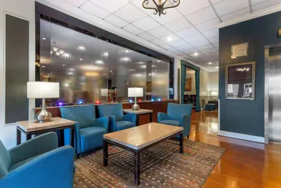Photo 4 - Best Western Plus Grosvenor Airport Hotel