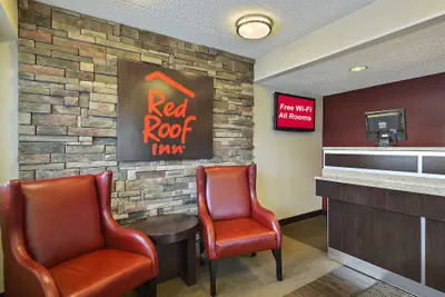 Photo 2 - Red Roof Inn Charleston West - Hurricane, WV