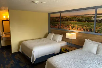 Photo 5 - Days Inn by Wyndham Newton