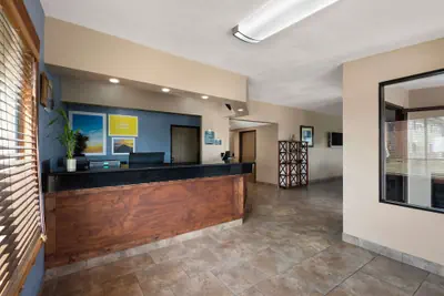Photo 3 - Days Inn by Wyndham Newton