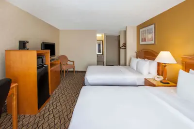 Photo 5 - Americas Best Value Inn Canton