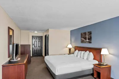 Photo 2 - Rodeway Inn