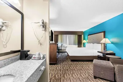 Photo 5 - Best Western Baraboo Inn