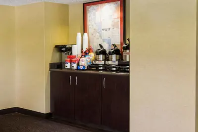 Photo 3 - Red Roof Inn PLUS+ Wilmington - Newark