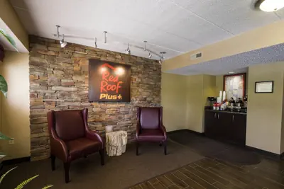 Photo 5 - Red Roof Inn PLUS+ Wilmington - Newark