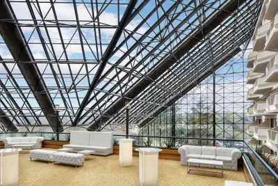 Photo 2 - DoubleTree by Hilton Hotel Newark Airport