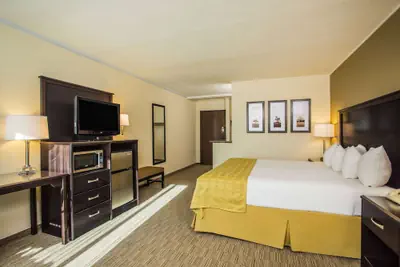 Photo 4 - AmericInn by Wyndham Janesville