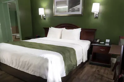Photo 5 - Quality Inn Hemet - San Jacinto