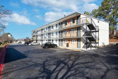 Photo 2 - Econo Lodge Lithonia - Atlanta East