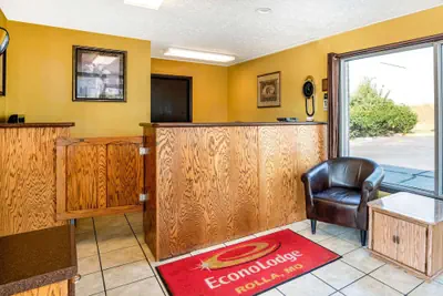 Photo 4 - Econo Lodge Rolla I-44 Exit 184 Near Missouri University of Science and Technology