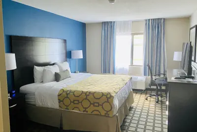 Photo 4 - Baymont by Wyndham Latham Albany Airport