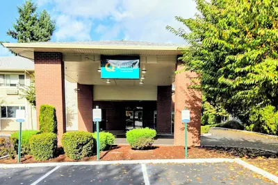Photo 2 - Quality Inn & Suites Wilsonville