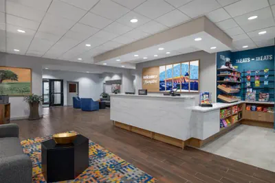 Photo 4 - Hampton Inn Washington-Dulles Int'l Airport South
