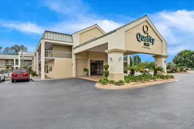 Photo 2 - Quality Inn at Albany Mall