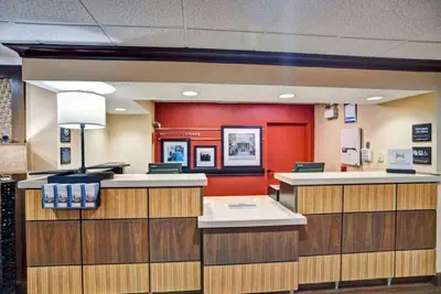 Photo 4 - Hampton Inn Albany-Wolf Road (Airport)