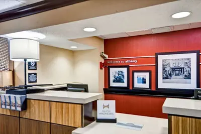 Photo 5 - Hampton Inn Albany-Wolf Road (Airport)