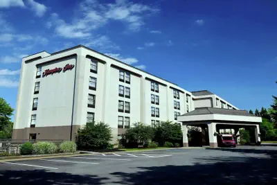Photo 2 - Hampton Inn Albany-Wolf Road (Airport)