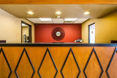 Photo 3 - Rodeway Inn & Suites Clarksville near Governors Square Mall