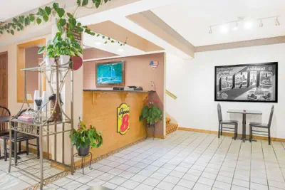Photo 3 - Super 8 by Wyndham Ashland